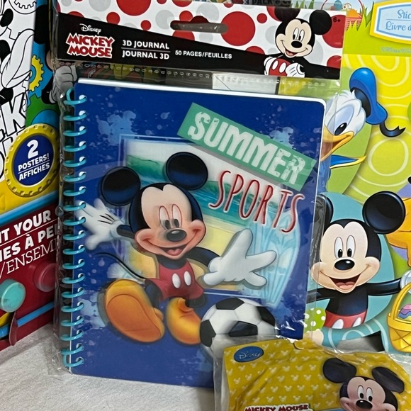 MICKEY MOUSE ARTS & CRAFTS GIFT SET - Picture 14 of 14